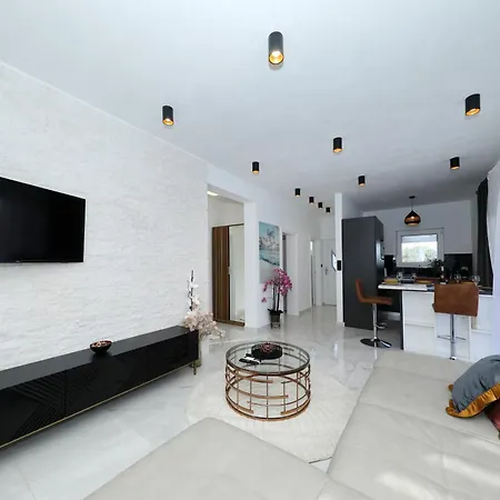 Villa Orchid