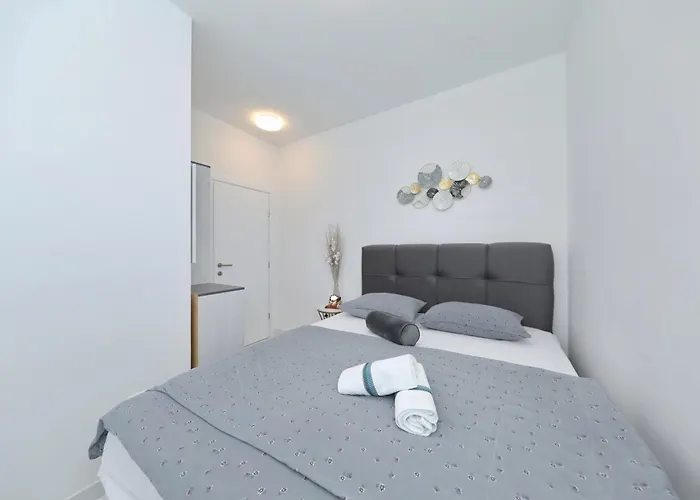 Orchid Vila Dobropoljana